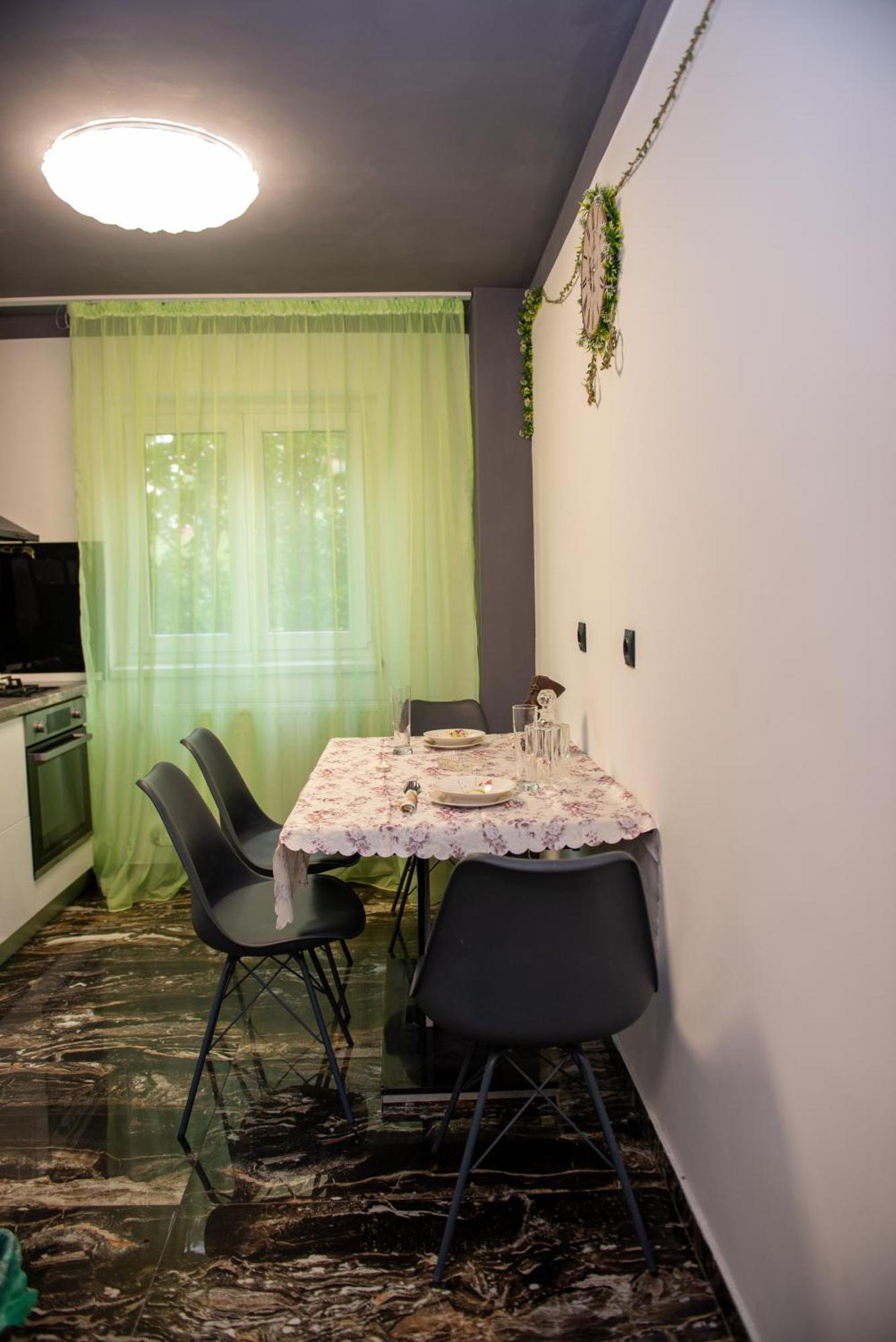 Modern - Nature View Loft - Luxury Apartment Brasov